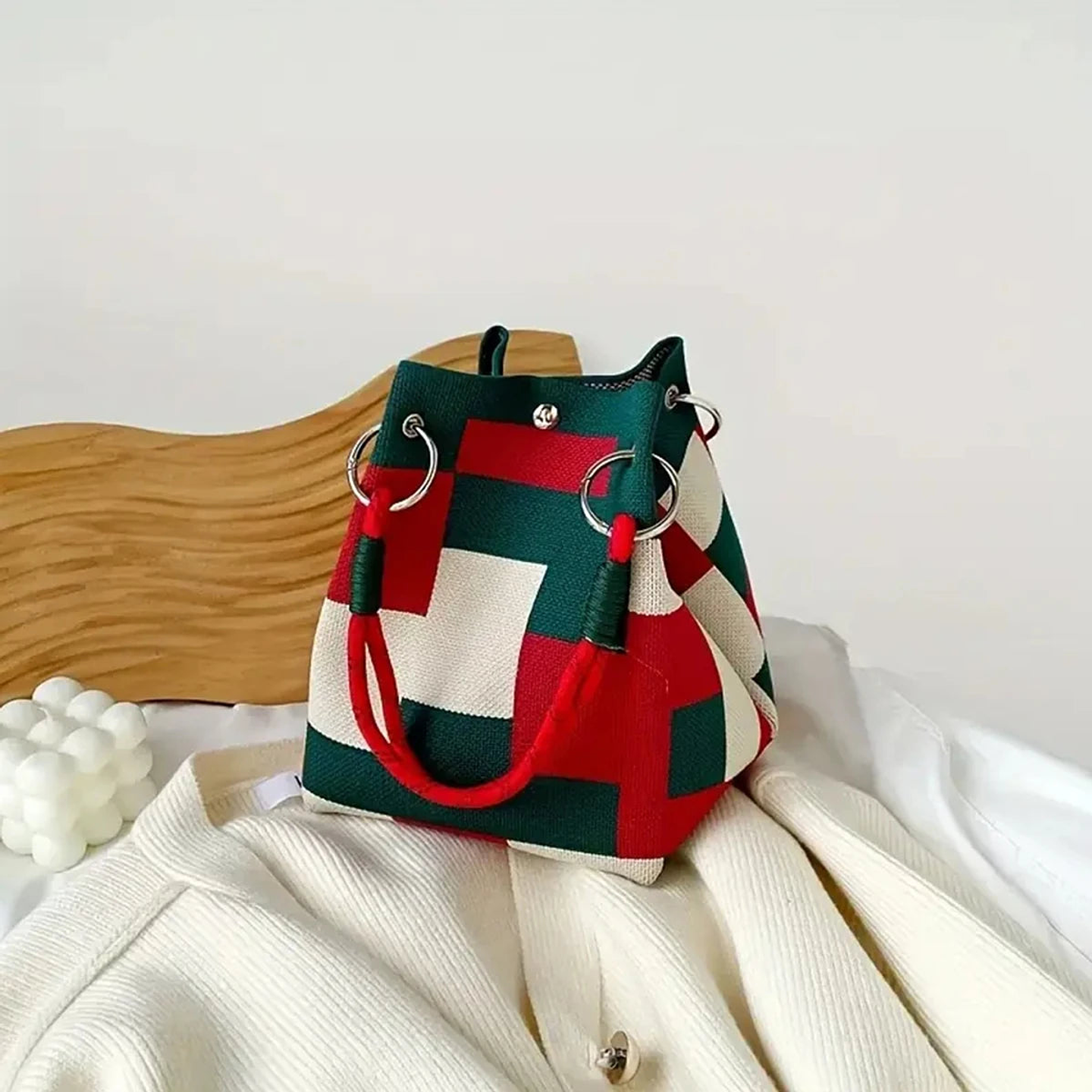 Katarzyna-  Retro Bucket Bag 4