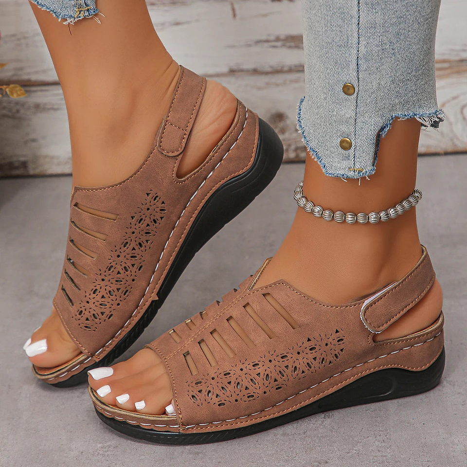 Naya- Retro Wedges 1