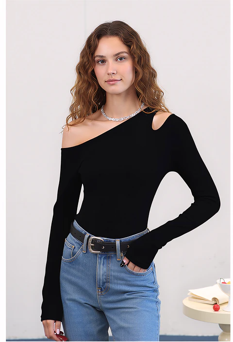 Nina- Off-Shoulder Shirt