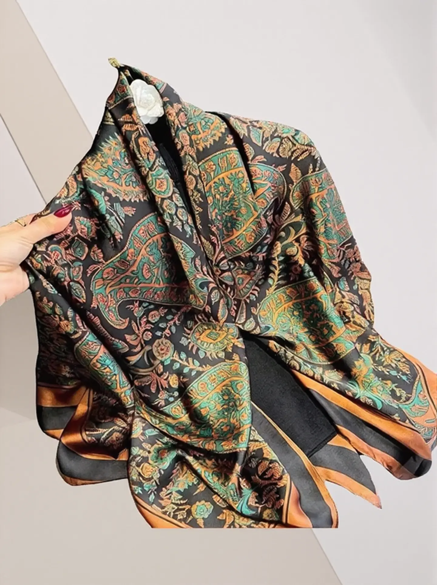 Liv- Majestic Print Scarf 1