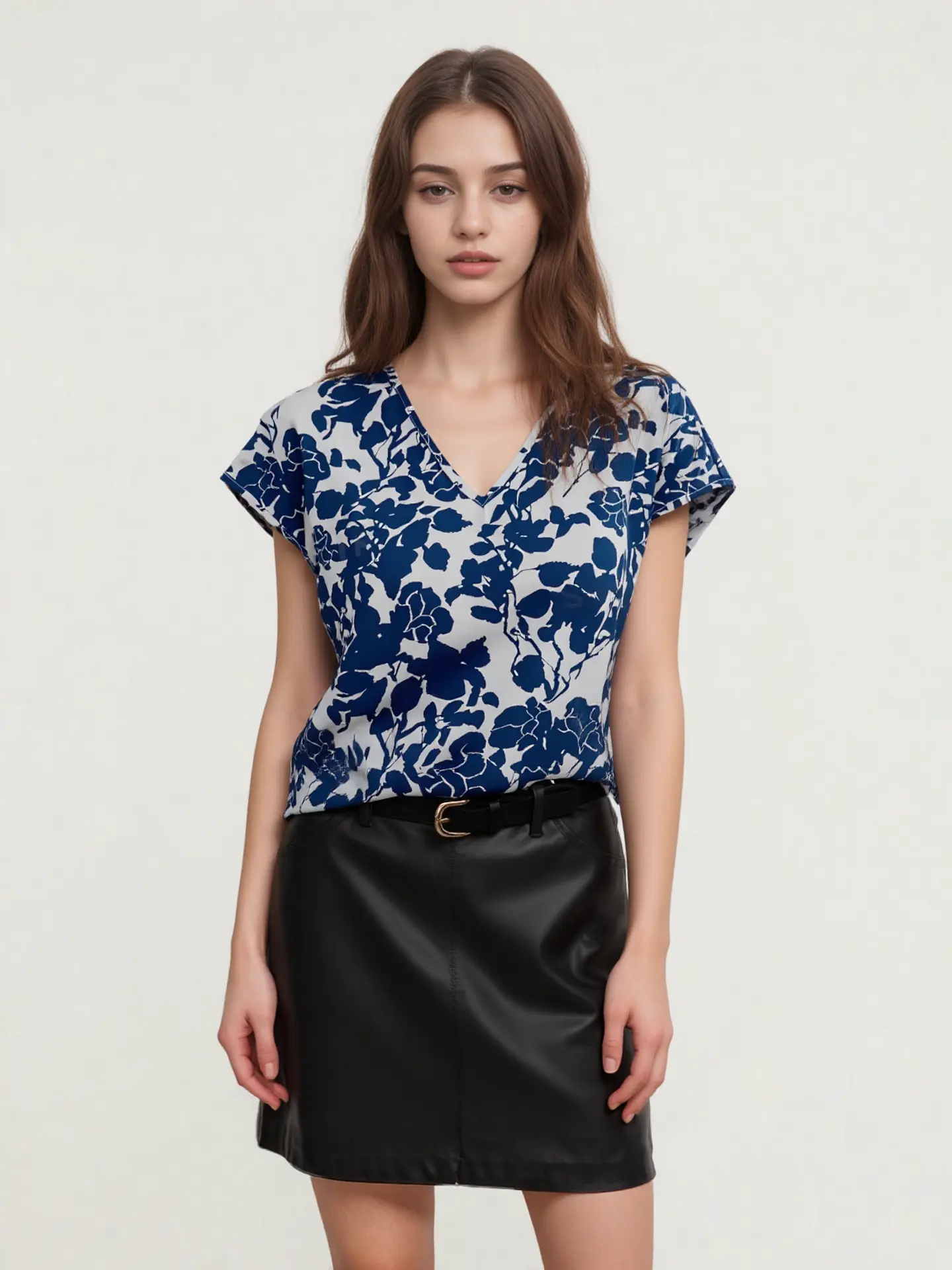 Allison- Floral V-Neck Blouse 1