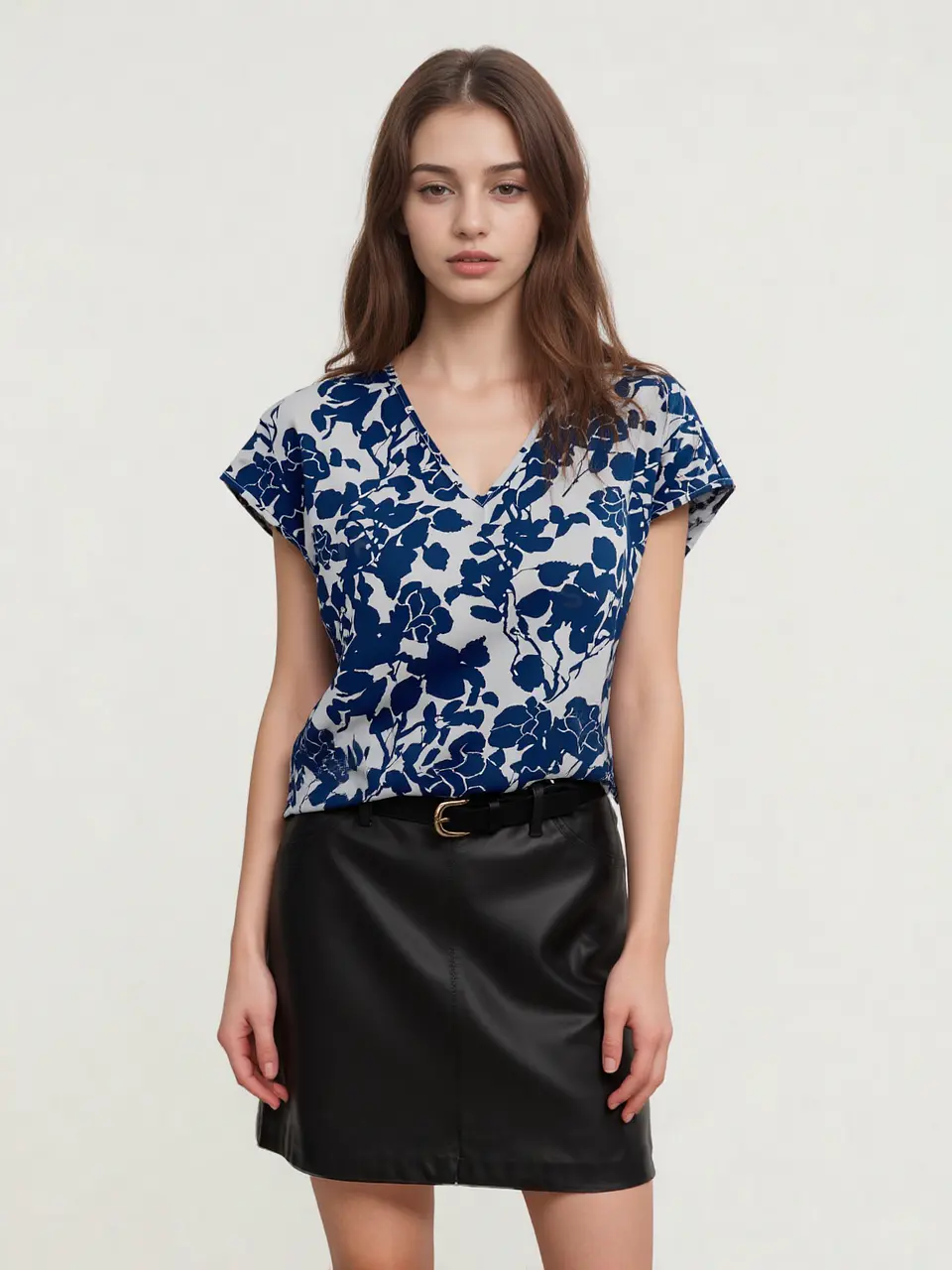 Allison- Floral V-Neck Blouse 1