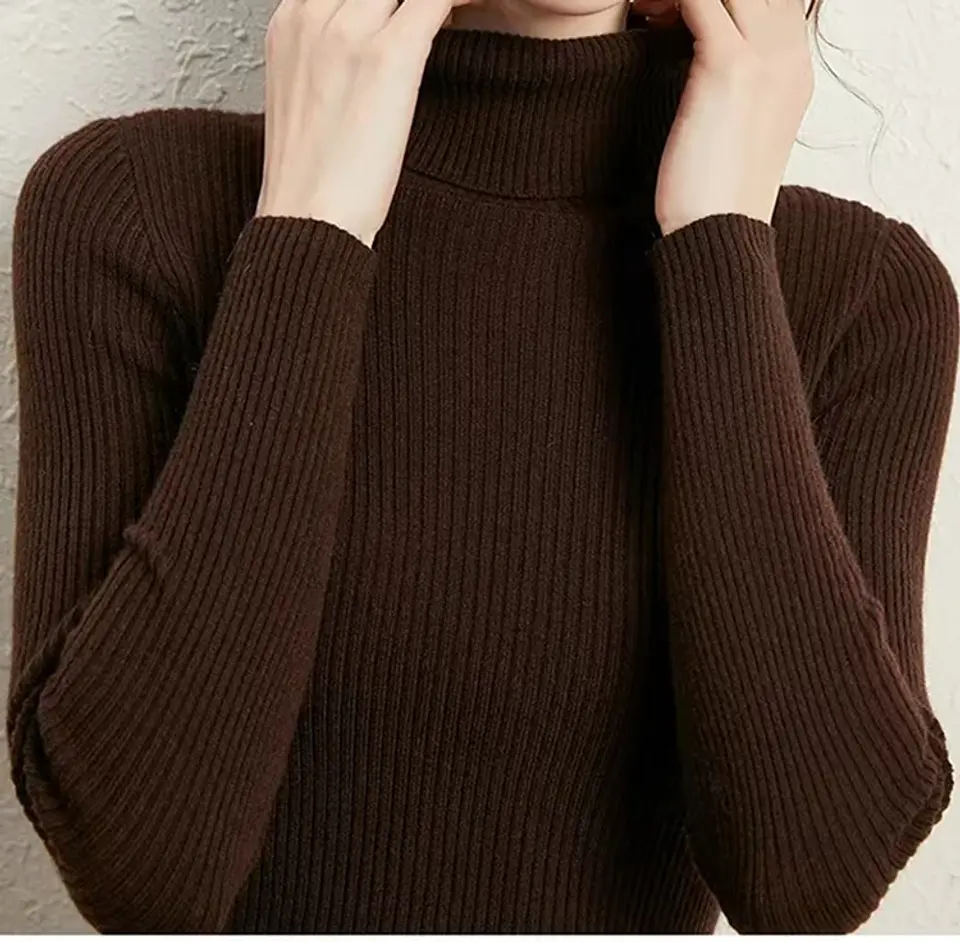 Alessia- Turtleneck Knit Sweater 8