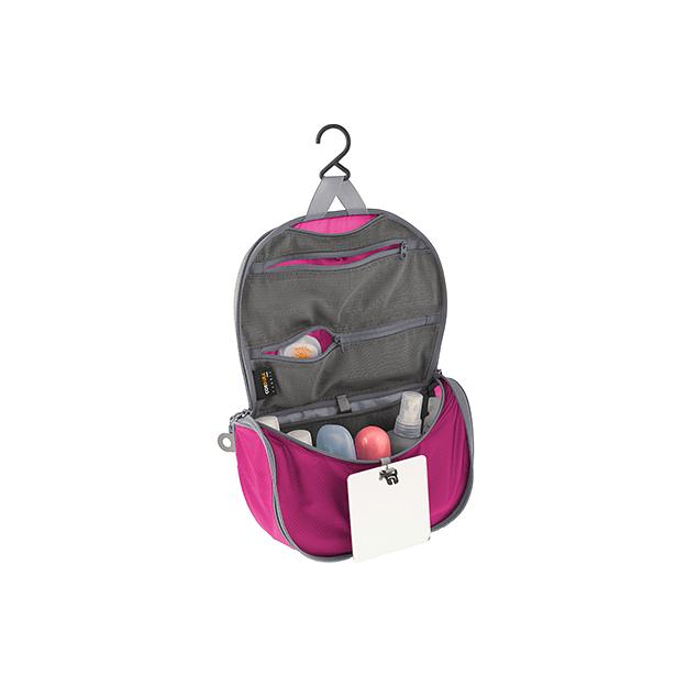 HANGING TOILETRY BAG SMALL 1