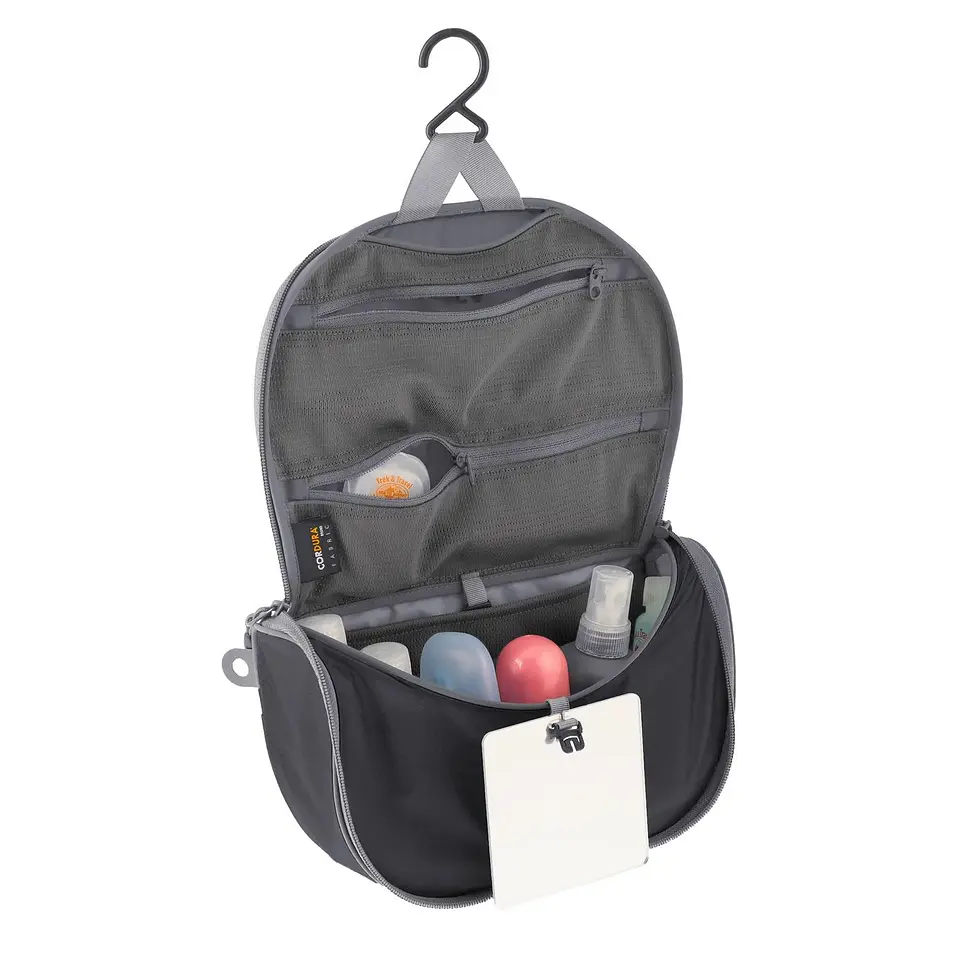 HANGING TOILETRY BAG SMALL 1