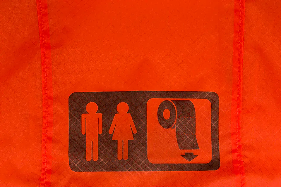 Porta rollo de papel higiénico Ultra-Sil Outhouse de Sea to Summit 5