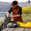 Cómo bajar a la mitad el peso de tu mochila sin perder confort