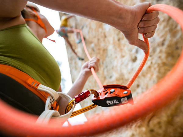 NEOX®, GRIGRI®+ y GRIGRI®: cómo elegir tu asegurador Petzl