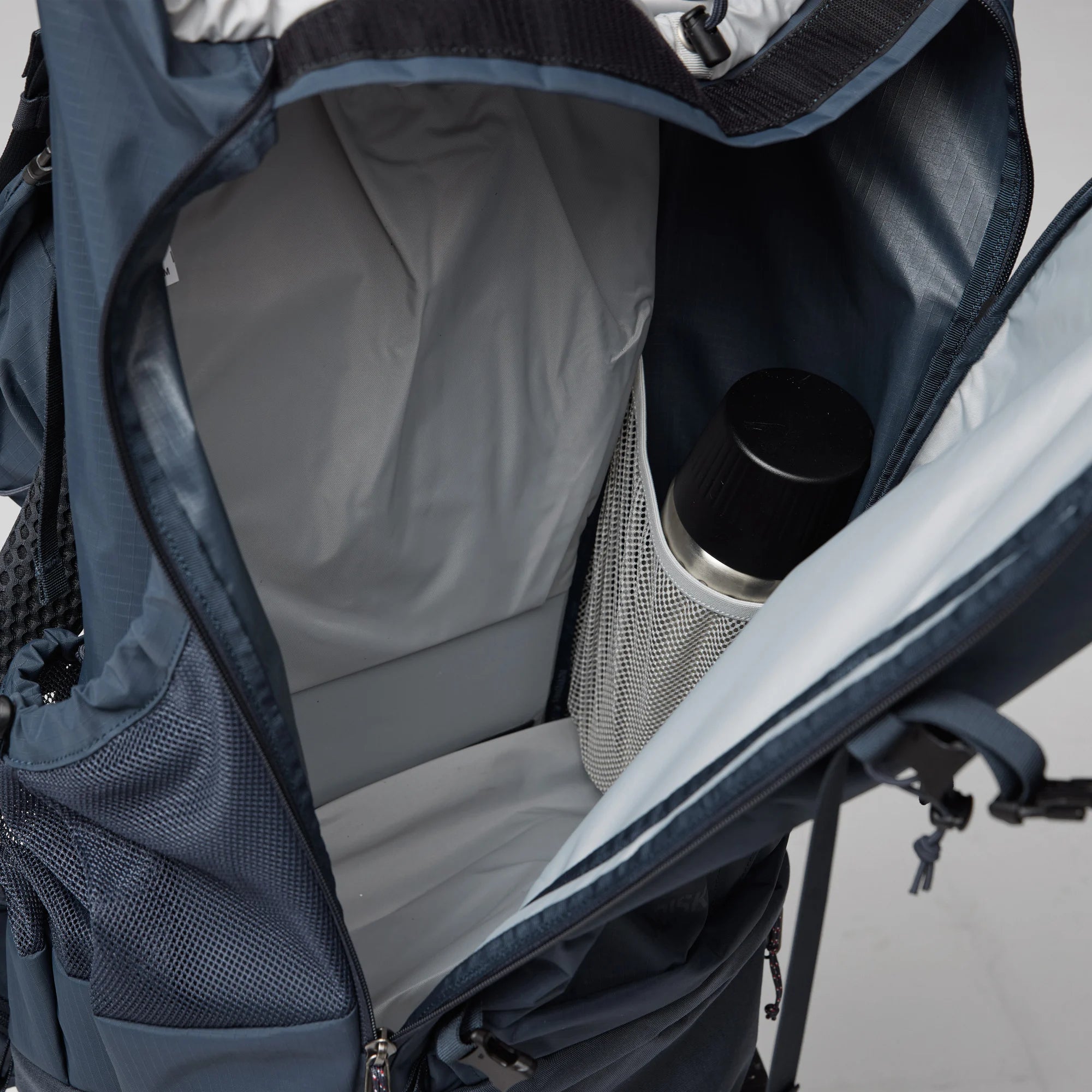 Mochila Fjällräven Abisko Trek 65 M/L 6