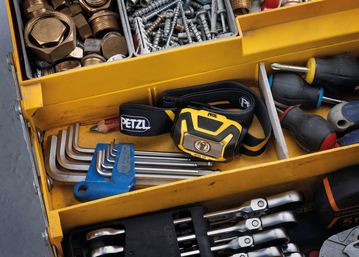 Linterna Frontal ARIA 1R Petzl 3