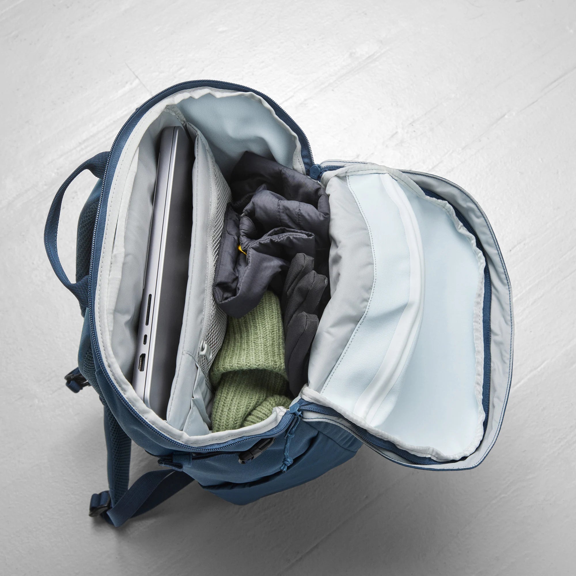Mochila Fjällräven Ulvo 23 12