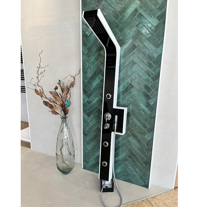 coluna DUCHE EDGE - ARTIGO DE EXPOSIÇÃO 3
