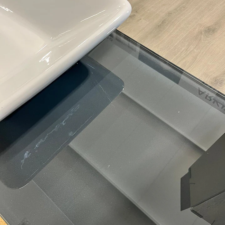 MÓVEL DOMUS 1.4cm c/tampo de vidro - artigo de exposição C/pequeno defeito no vidro 6