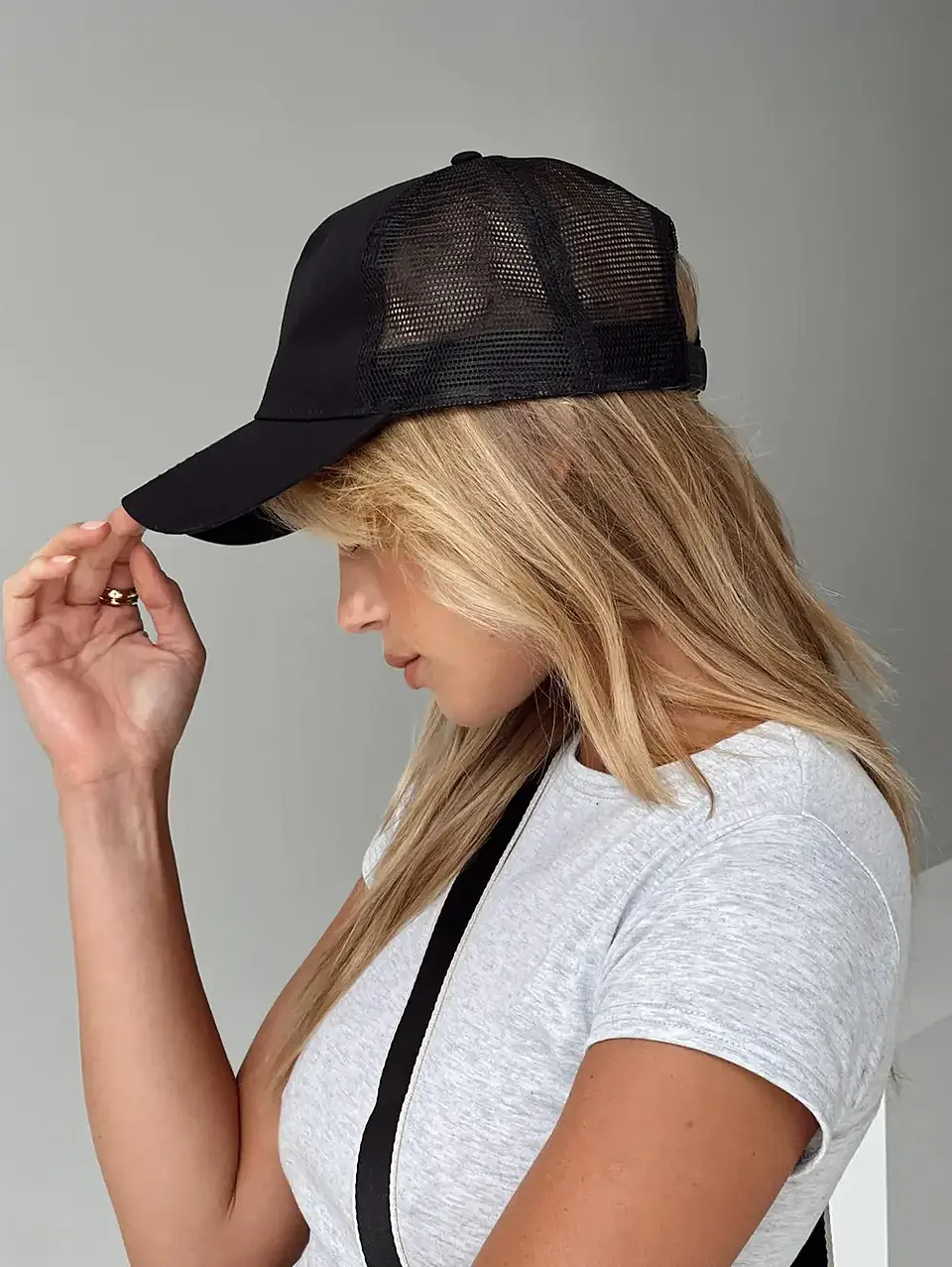 Gorra negra de demostración 3