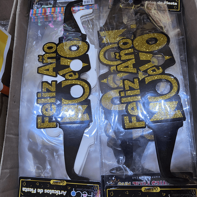 LENTES AÑO NUEVO X 3 UNIDADES.