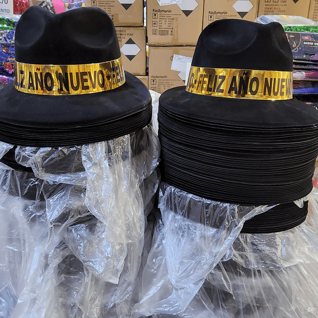 GORRO ATERCIOPELADO AÑO NUEVO X 1 UNIDAD 