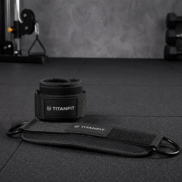 Tobilleras Polea TitanFit Chlamys Pro Negras | Con Agarre Bajo el Pie 4