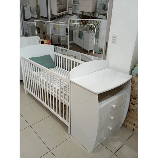 Cuna con Cómoda Mudador Bambini Blanco - Producto con Detalle armado en tienda