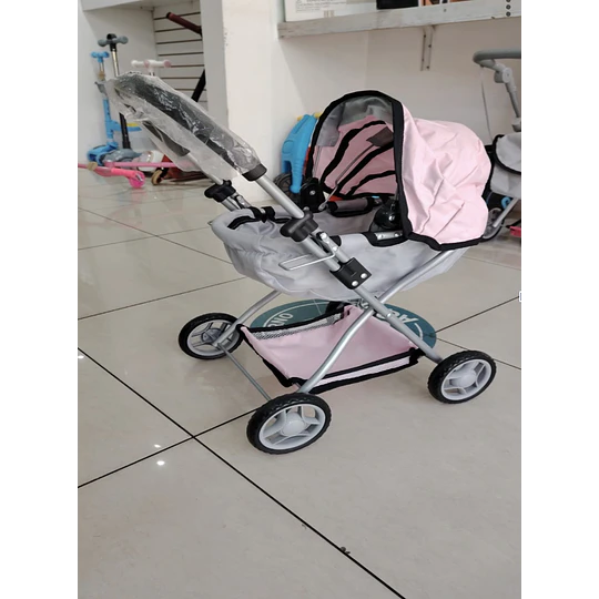 Coche para Muñecas Clásico- Producto Armado en Tienda