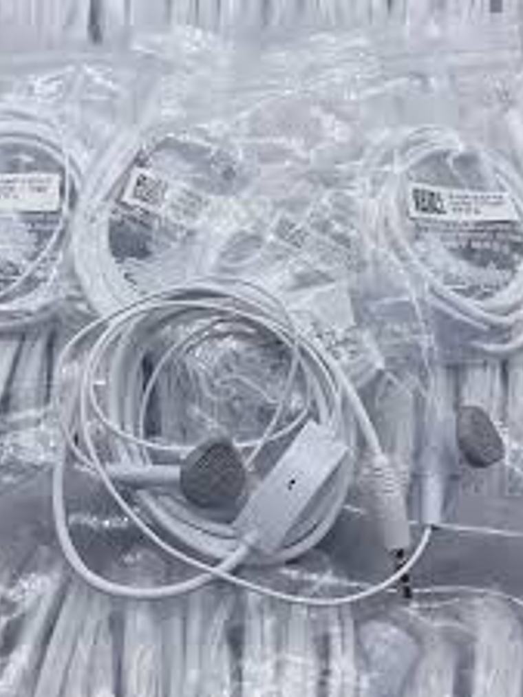 PACK DE 10 AUDIFONOS MANOS LIBRES 5830  1