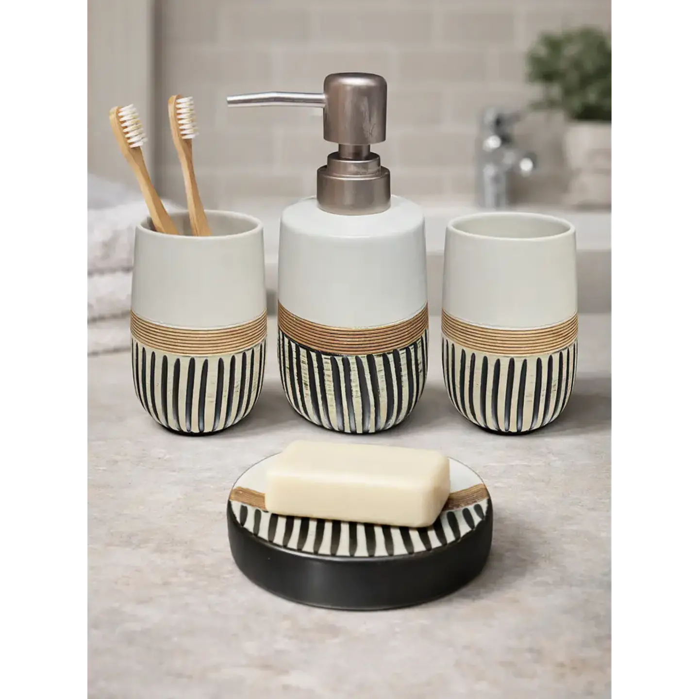 Set Accesorios de Baño 4 Piezas Cerámica Blanco y Negro Dispensador y Porta Cepillos 1