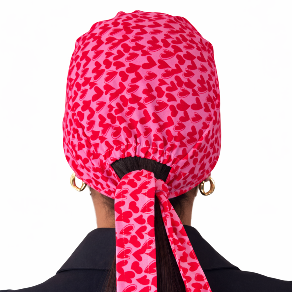 GORRO CORAZONES ROJOS