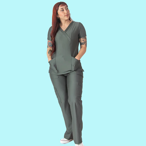 Sporty - Fit - VERDE MUSGO / DETALLE EN TOP *