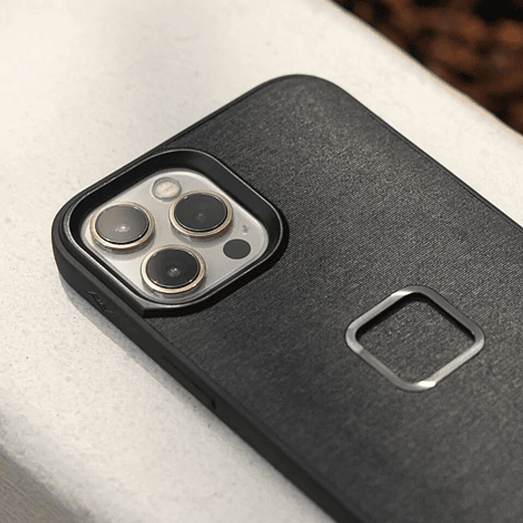 Carcasa Everyday iPhone Gris Oscuro - Peak Desing 6