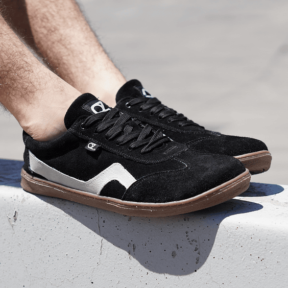 Aurora Black Reno Barefoot 2