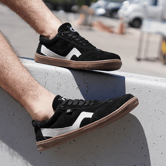 Aurora Black Reno Barefoot 4