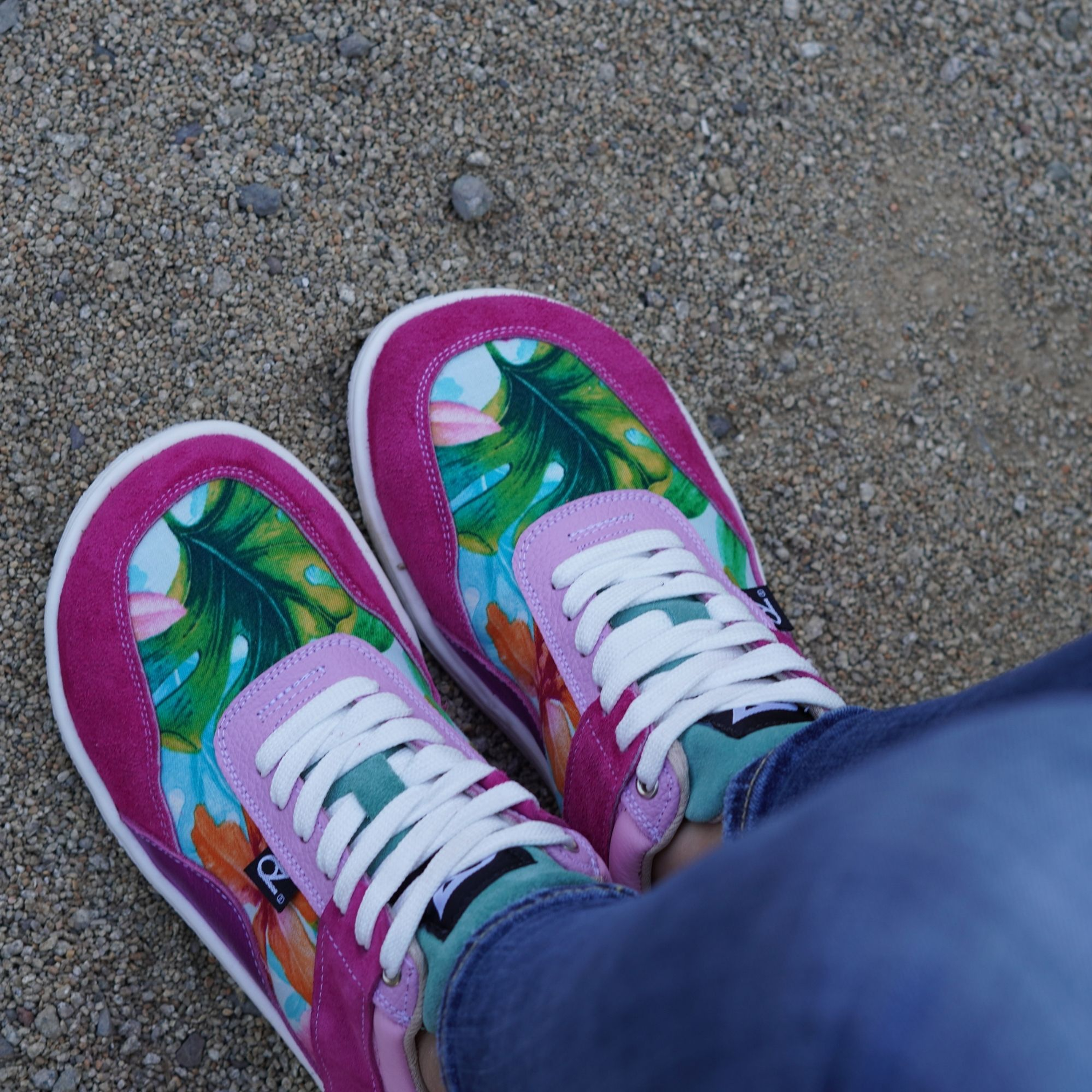 Kiki Flores Fucsia Barefoot 2