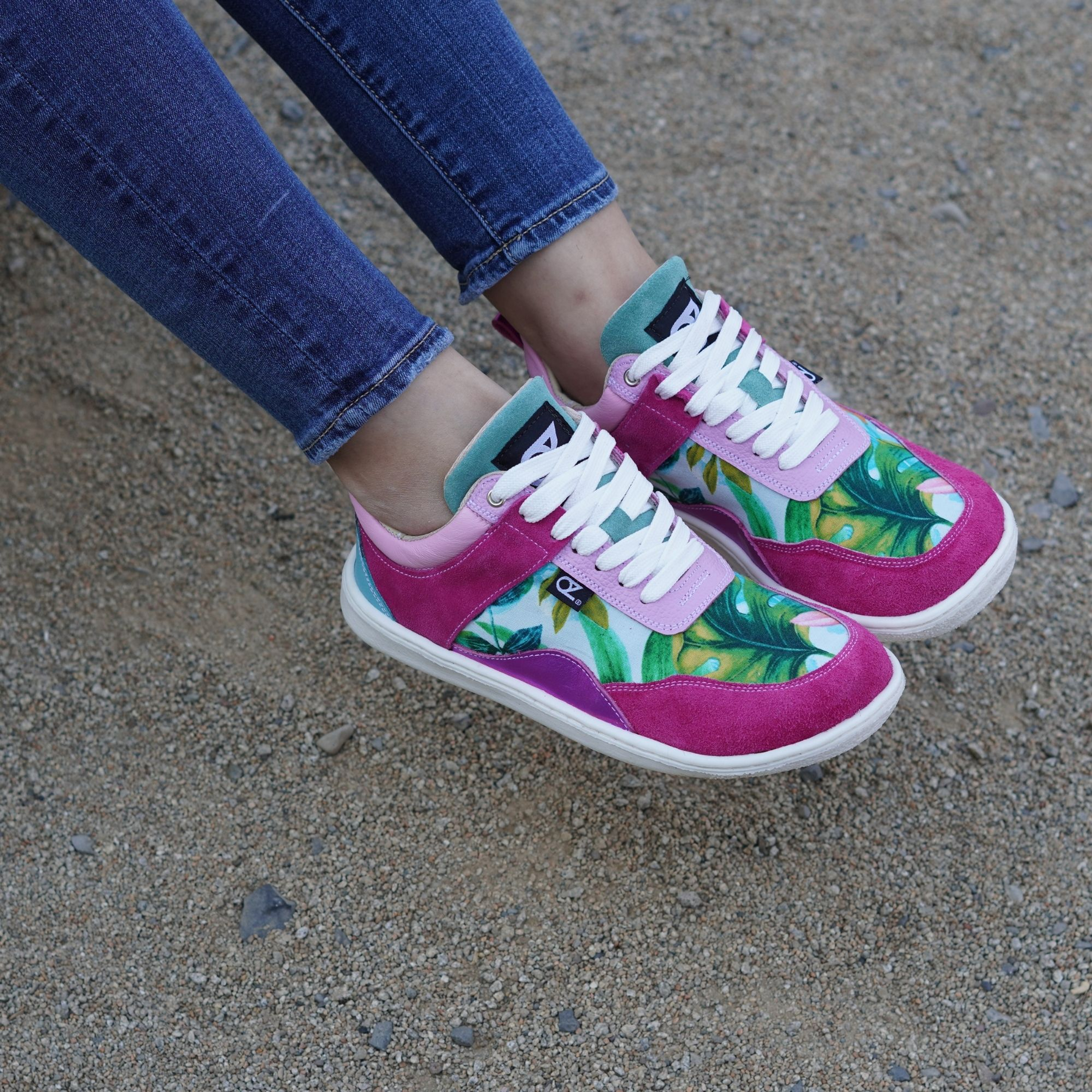 Kiki Flores Fucsia Barefoot 3