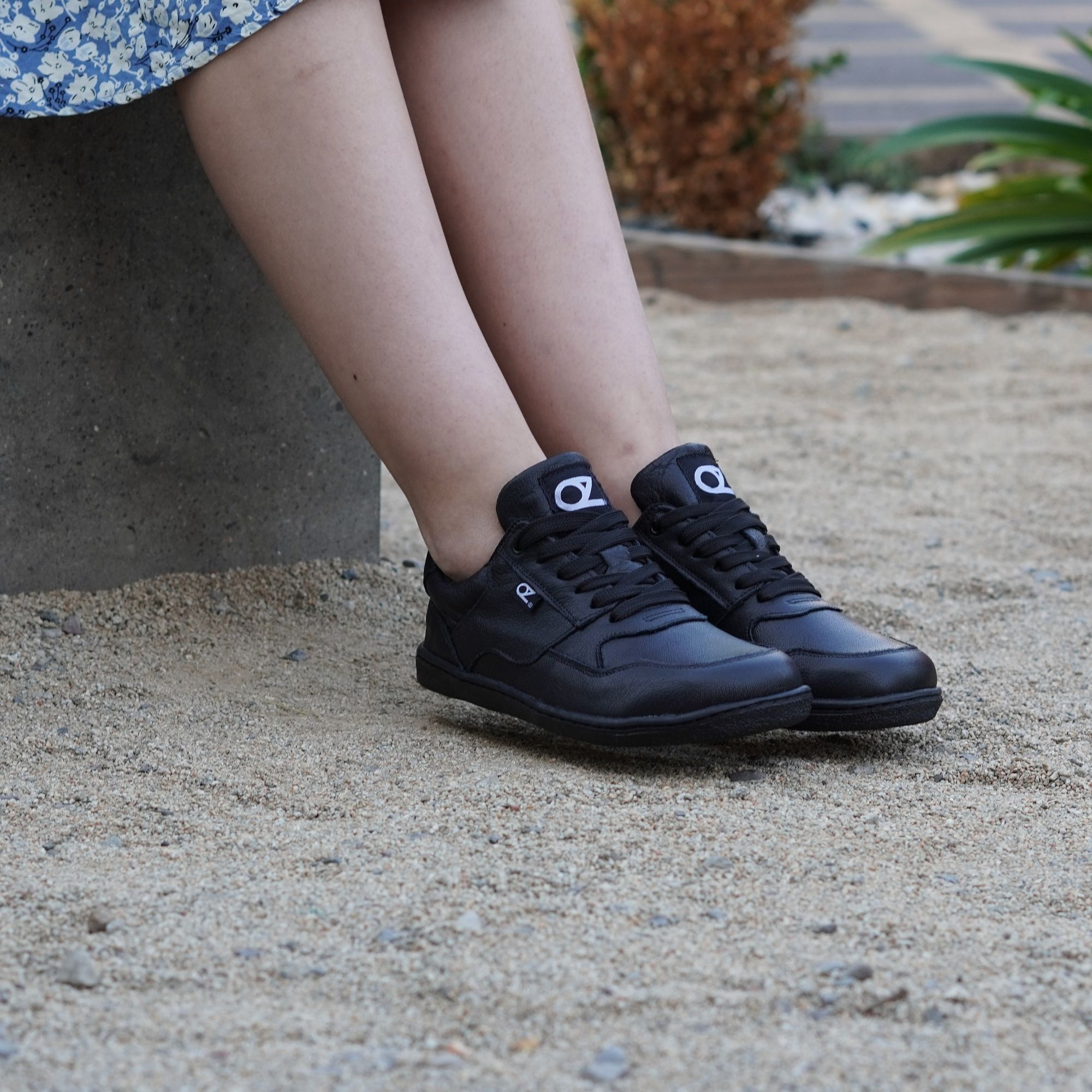 Livy Full Black Barefoot  2