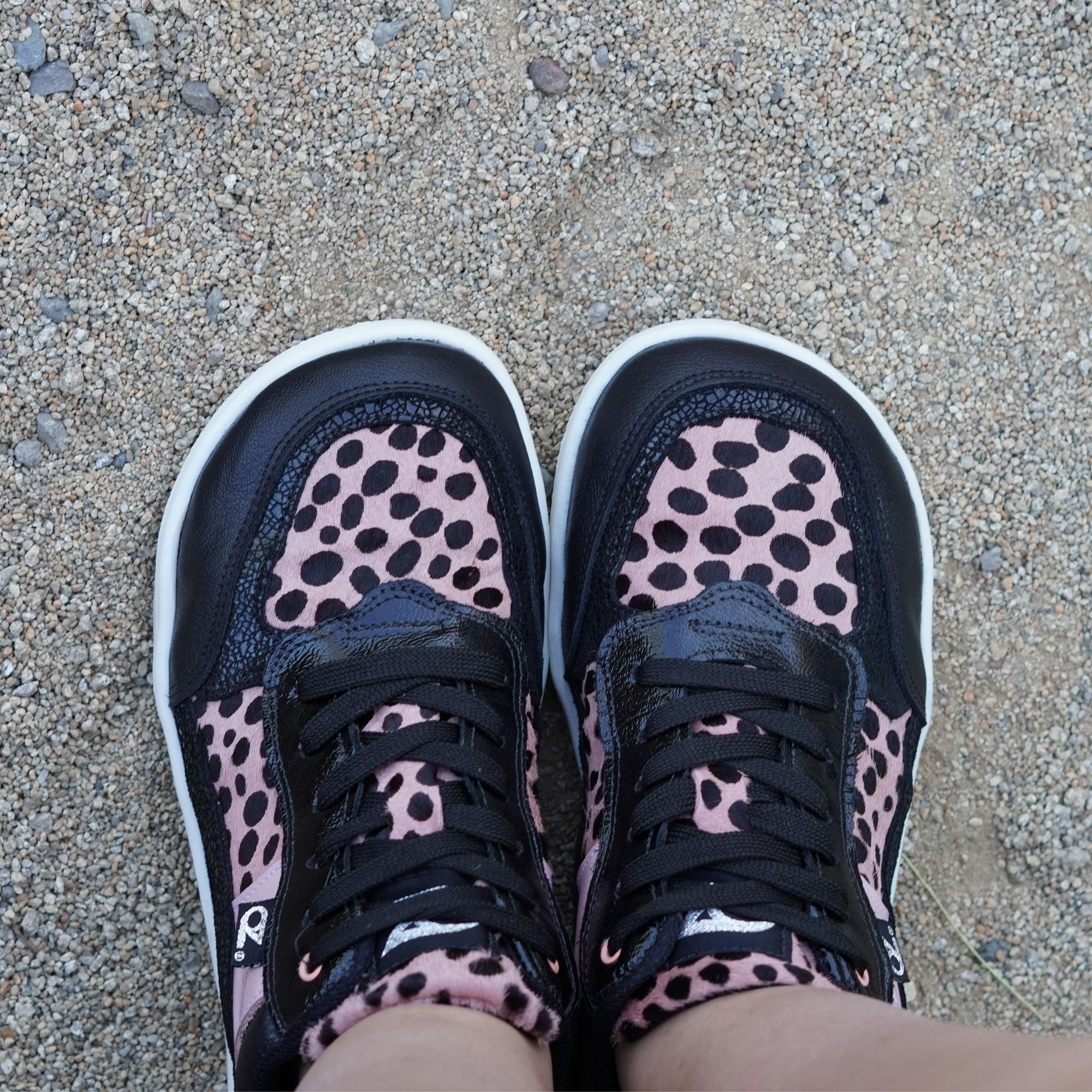 Luna Leopardo Rosa Negro Barefoot  2