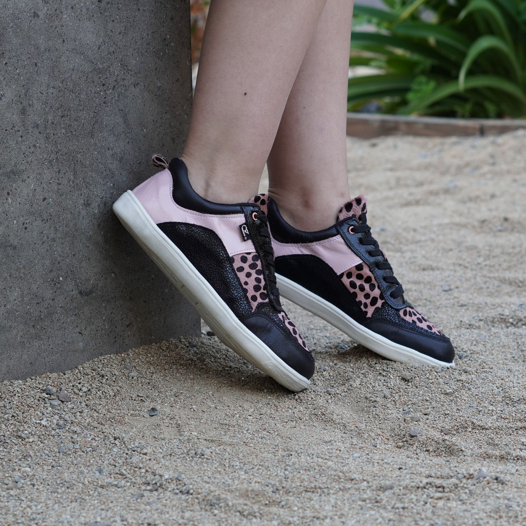 Luna Leopardo Rosa Negro Barefoot  3