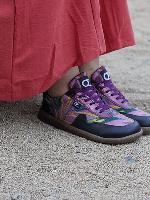 Raffi Flores Vino Barefoot