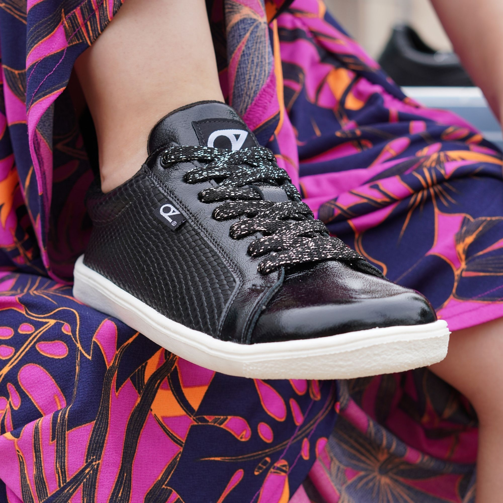 Isabella Croco Negro Barefoot 5