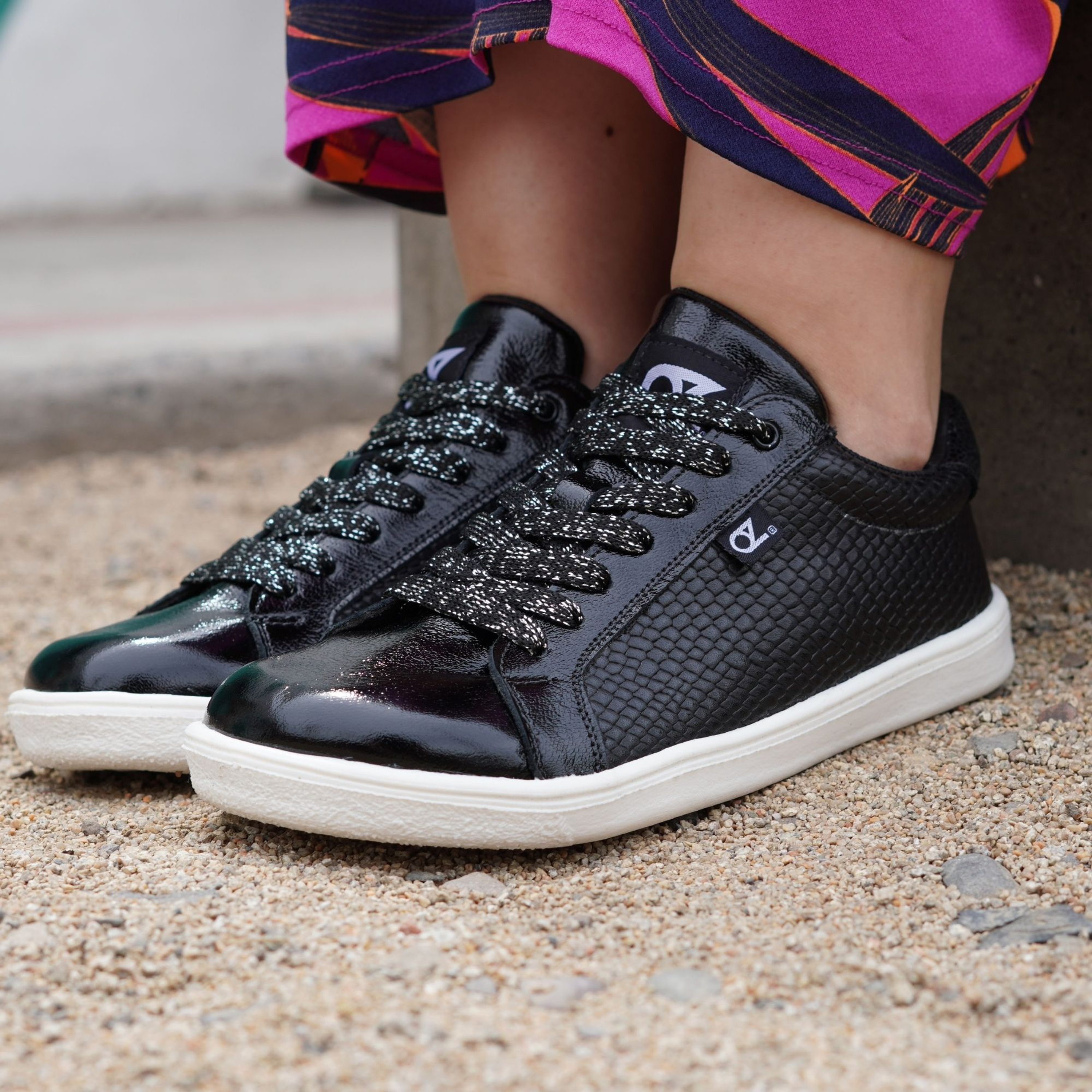 Isabella Croco Negro Barefoot 2