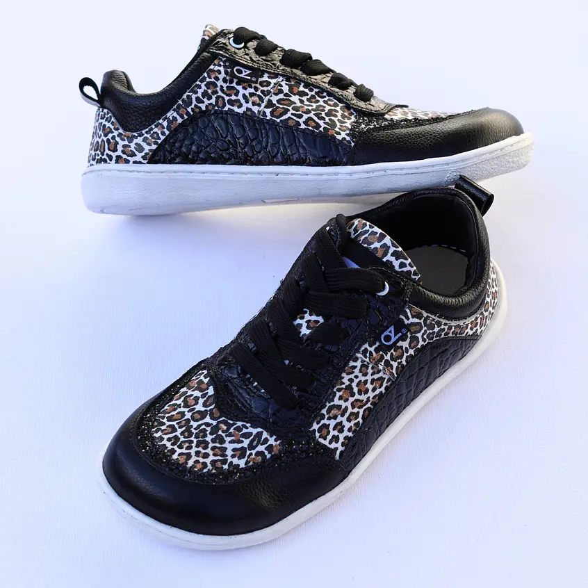 Luna Cheeta Black Barefoot 2