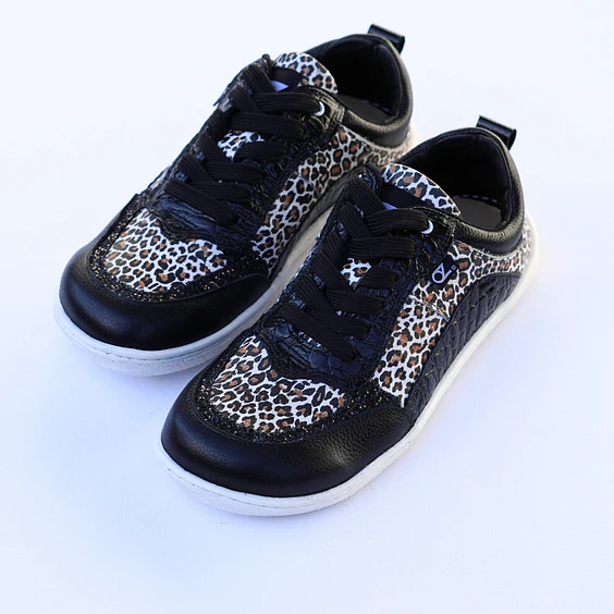 Luna Cheeta Black Barefoot 1