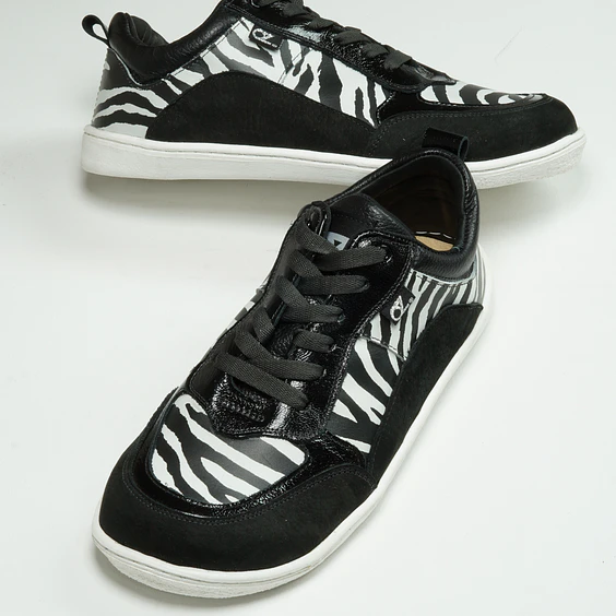 Luna Zebra Barefoot 1