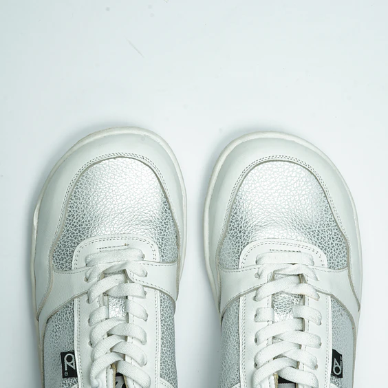 Koka Atlas Silver White Barefoot 6