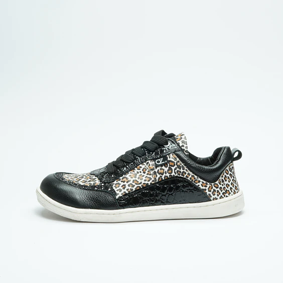 Luna Cheeta Black Barefoot 3