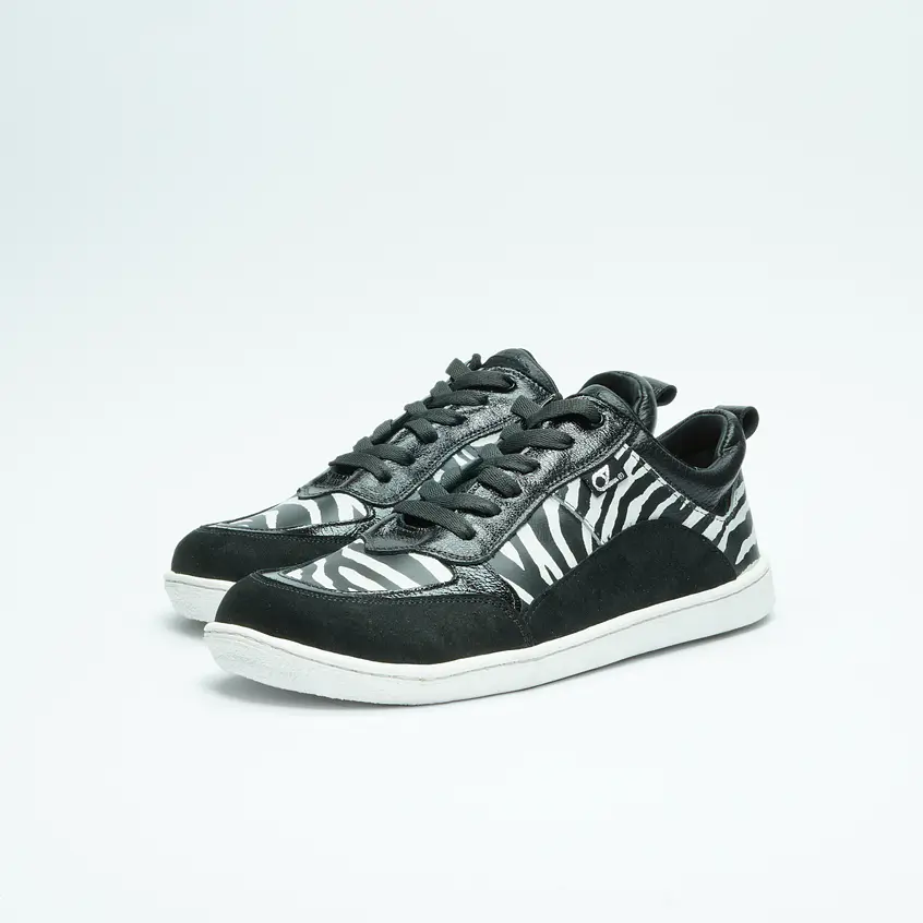 Luna Zebra Barefoot 1