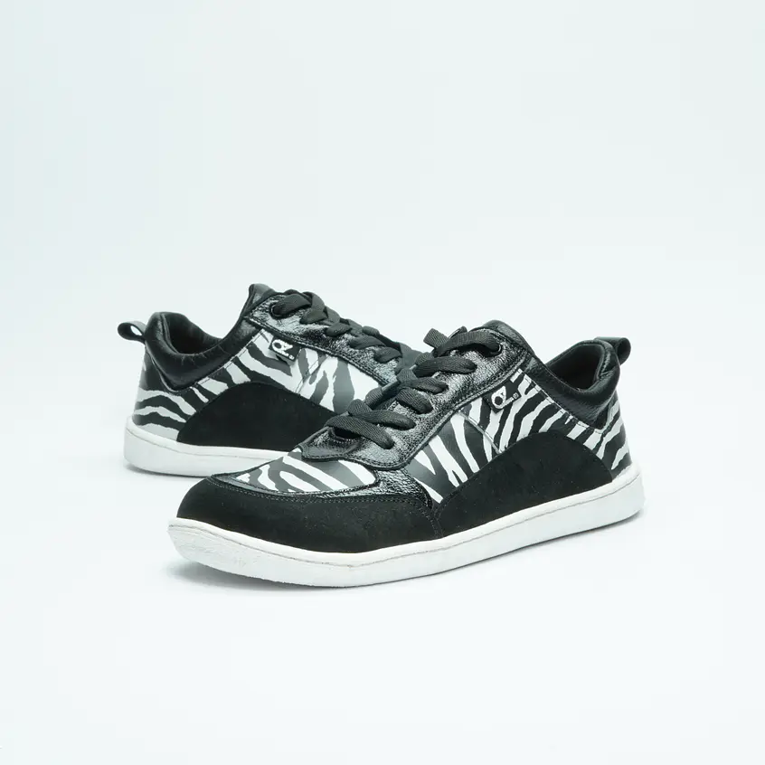 Luna Zebra Barefoot 5