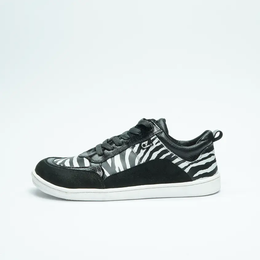 Luna Zebra Barefoot 3