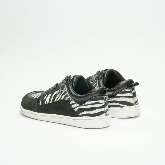 Luna Zebra Barefoot 4