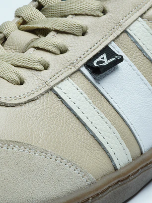 Aurora Retro Beige Barefoot