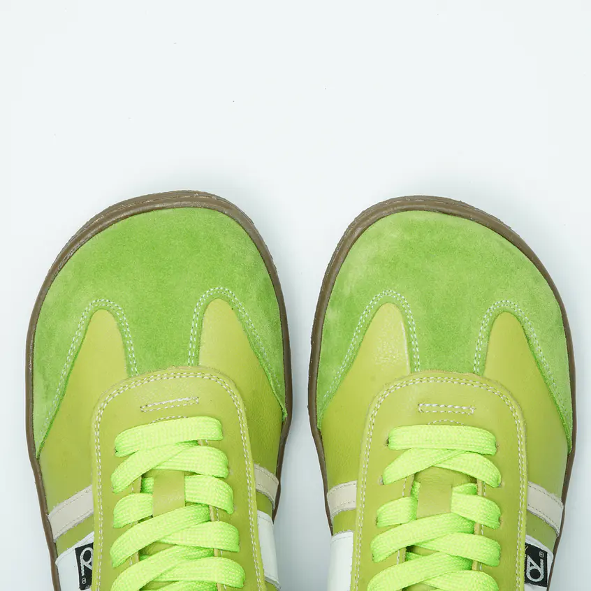 Aurora Retro Verde Limon Barefoot 2