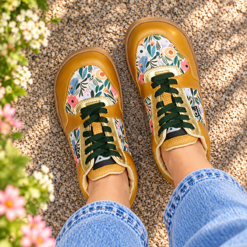 Koka Blossom Cafe Barefoot 1